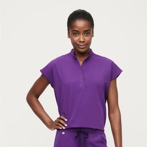 Woman’s Figs Nursing Scrubs